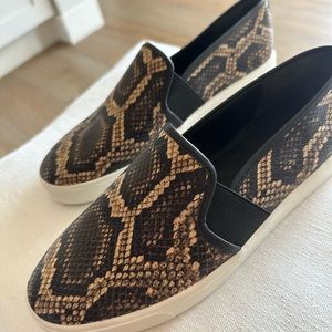 NEW! Vince snakeskin Loafers